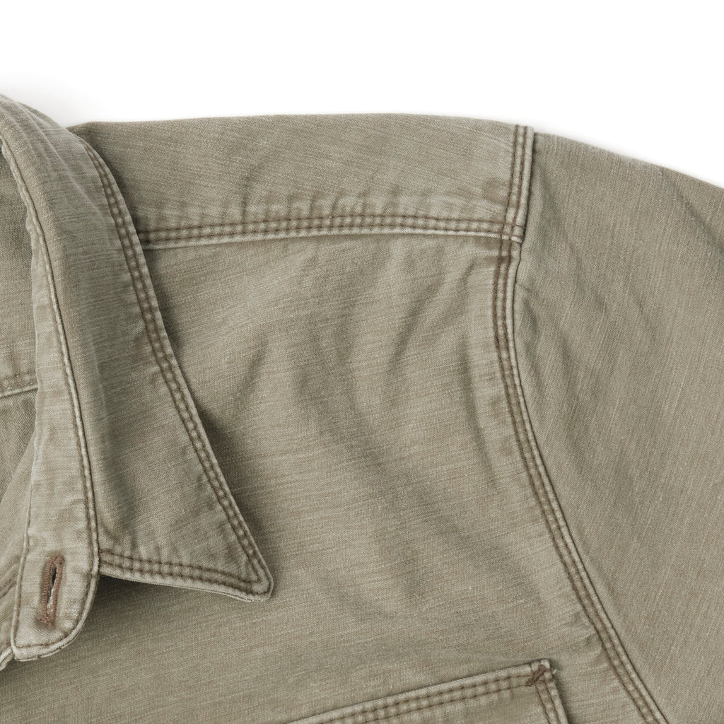 Freenote Cloth - Utility Shirt Light - Olive colour - Close up of shoulder stitching