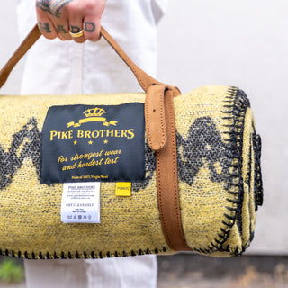 Pike Brothers 1969 Snoopy Blanket with leather carrier